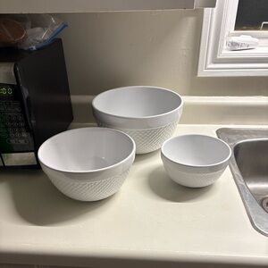 White Textured Mixing Bowl Set Mayfair and Jackson
